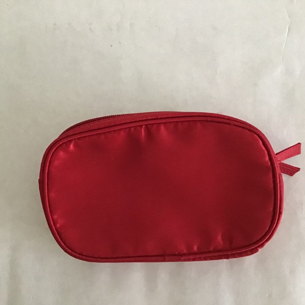 Shiseido red make up bag, travel bag - Picture 2 of 4